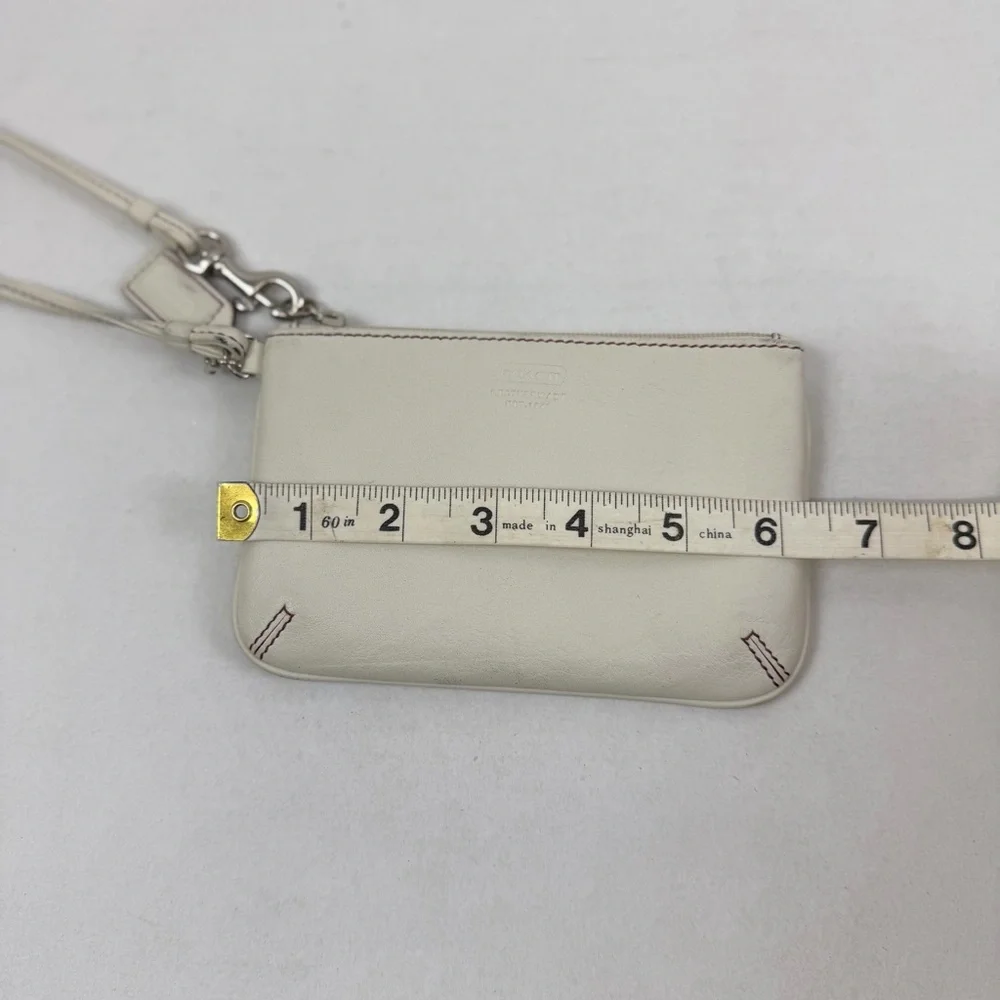 Coach Legacy Leather Wristlet Cream Ivory‎ Small Zip Pouch